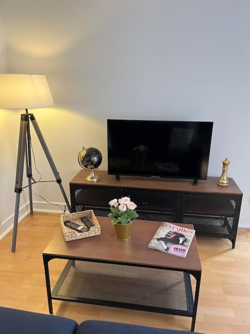 Apartment Le Roy Soleil Cosy & Coeur Du Quartier Saint-louis Versailles
